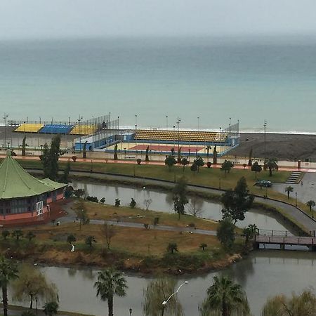 Apartment Maho Batumi Bagian luar foto