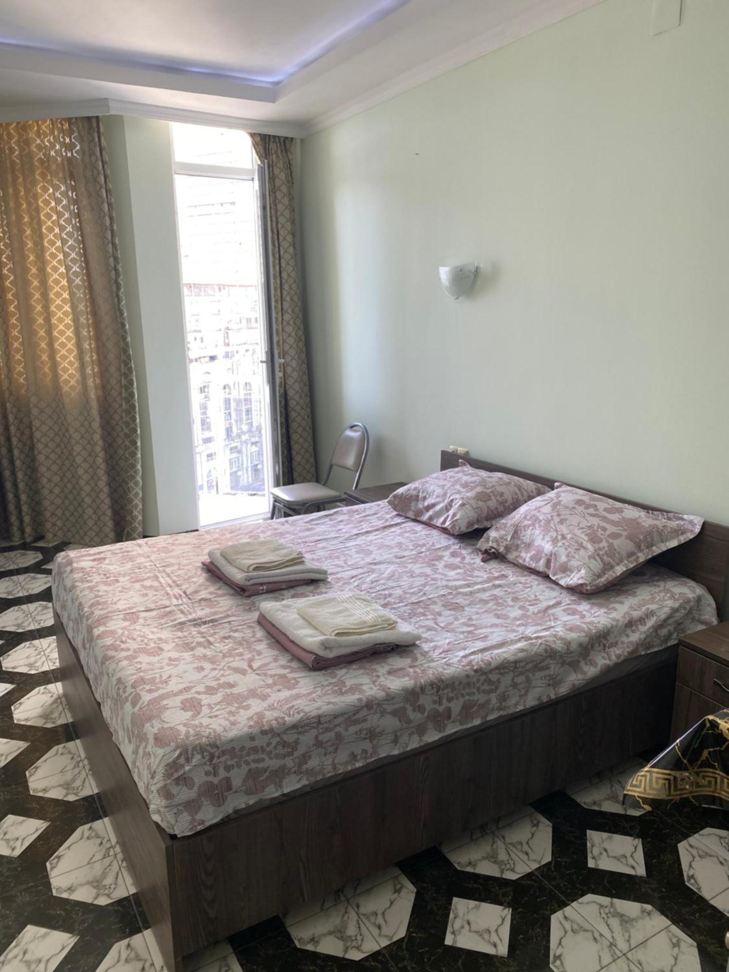 Apartment Maho Batumi Bagian luar foto