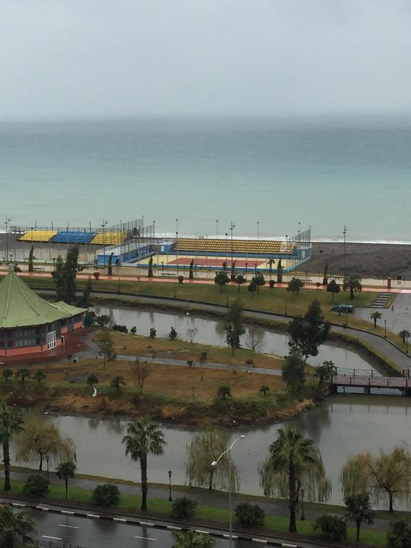Apartment Maho Batumi Bagian luar foto